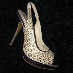 SIMPLY PELLE Heels •